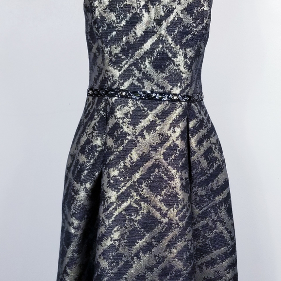 ML Monique Lhuillier black and gold brocade dress! - Picture 4 of 6